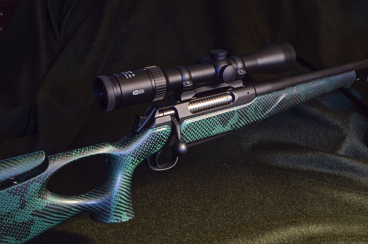 The Sauer Model 404 is one of the earliest synthetic stocks that could be called truly ergonomic.